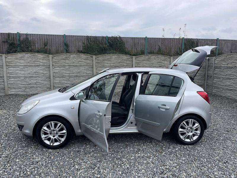 Opel Corsa 1.2i 80PS 141000KM KLIMA STK!! - fotka 153 z 169
