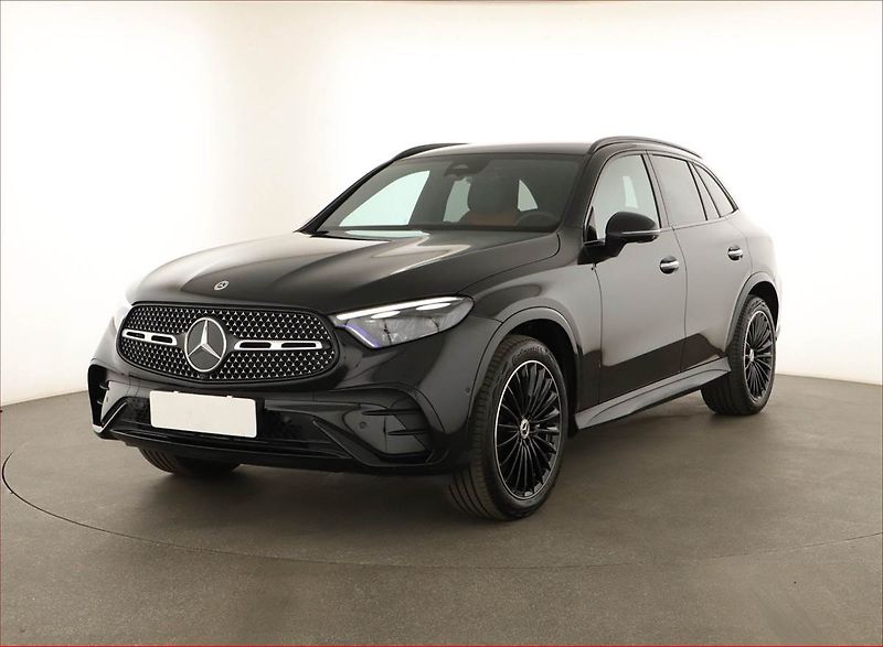 Mercedes-Benz GLC (2025) 220 d 4MATIC, AMG Line - fotka 2 z 28