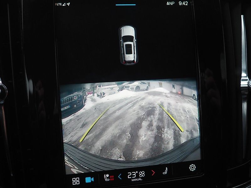 Volvo V90 (2022) B4, Momentum Pro - fotka 34 z 50