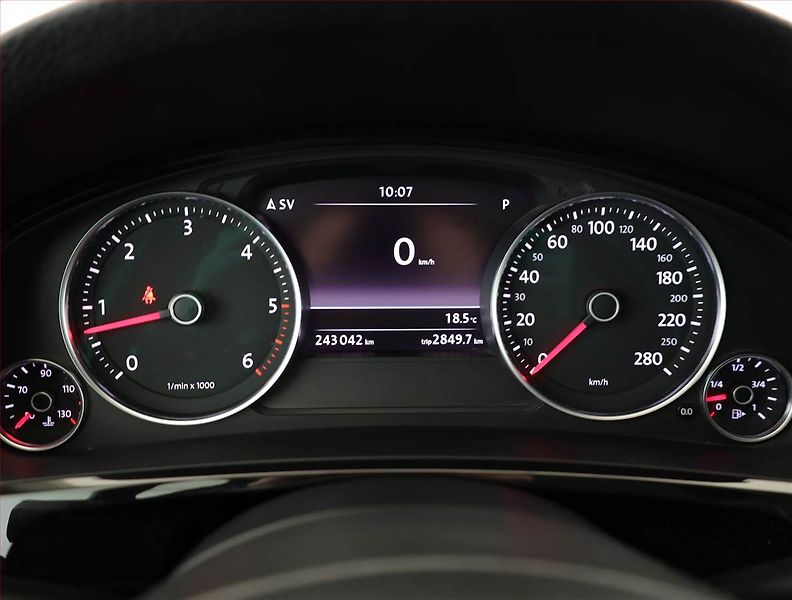 Volkswagen Touareg (2013) 3.0 TDI, 4X4, Automat - fotka 9 z 21