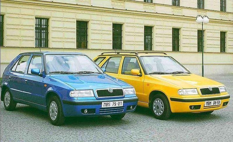 První a třetí generace Škody Octavia.