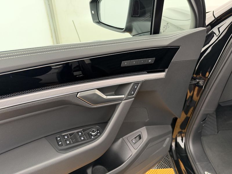 Volkswagen Touareg 3.0Tdi*1-MAJ*DPH*ELEGANCE* - fotka 10 z 45