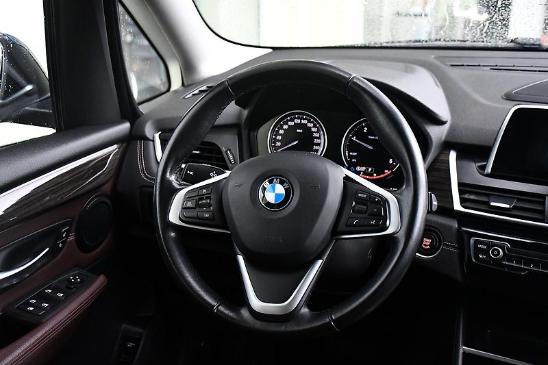 BMW Řada 2 216D GRAN TOURER 7MÍST 1.M ČR - fotka 6 z 38