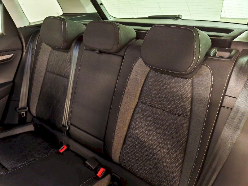 Škoda Karoq (2024) 2.0 TDI 110 kW DSG 4x4 Top Sel - fotka 25 z 32