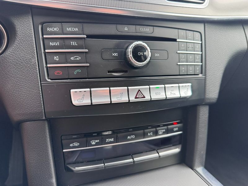 Mercedes-Benz Třídy E (2016) 350 3,0D 4X4 AUTOMAT BLUETEC - fotka 28 z 45
