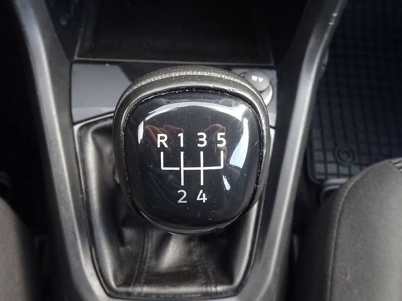 Volkswagen T-Cross (2021) 1,0TSi /70kW Bassis - fotka 11 z 26