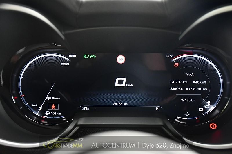 Alfa Romeo Stelvio 2.9V6 Bi-T SPARCO+AKRAPOVIČ - fotka 29 z 54