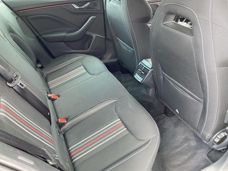 Škoda Kamiq (2025) 1.5 TSI DSG Monte Carlo - fotka 9 z 39