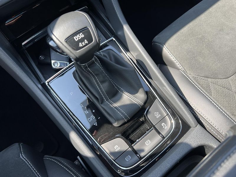 Škoda Kodiaq 2.0 TSi Sportline DSG 4x4  - fotka 18 z 22