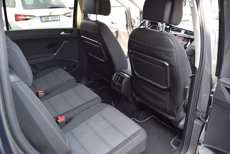 Volkswagen Touran (2017) 1.4TSI 110kw CLBMT 7MÍST TAŽNÉ - fotka 39 z 41