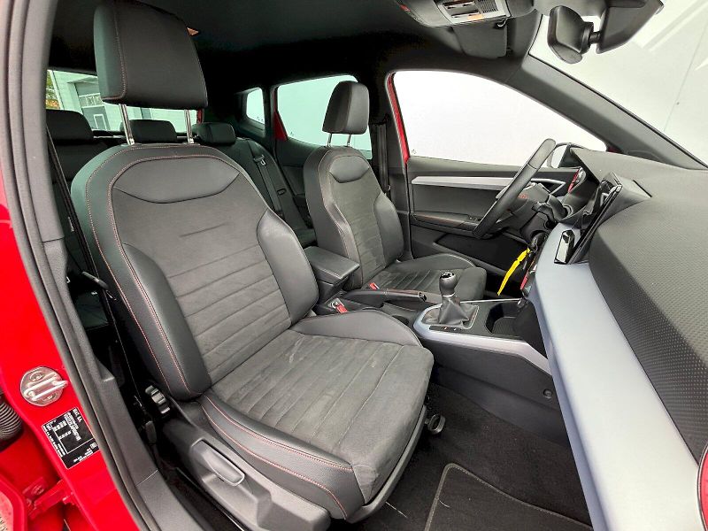 Seat Arona (2023) 1.0TSI 81kW FR ACC - fotka 28 z 35