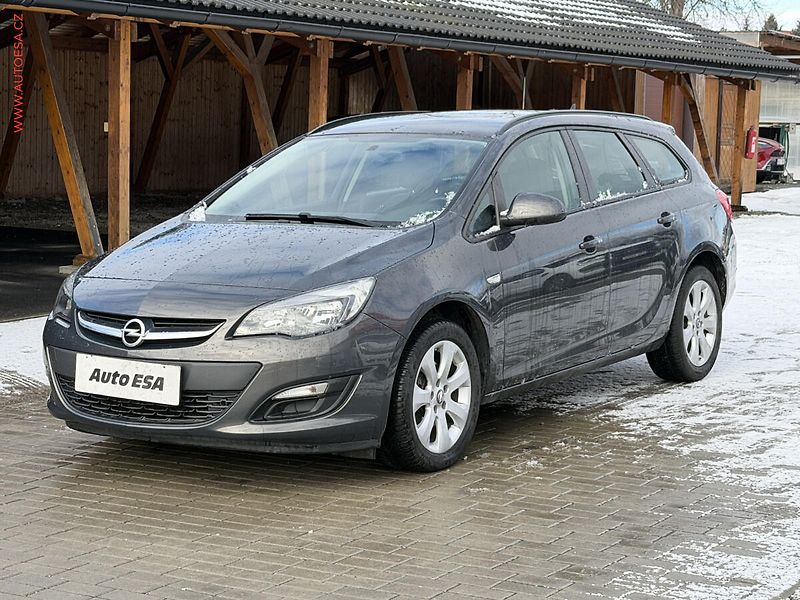 Opel Astra (2016) 1.6CDTi, AC, tempo - fotka 3 z 18