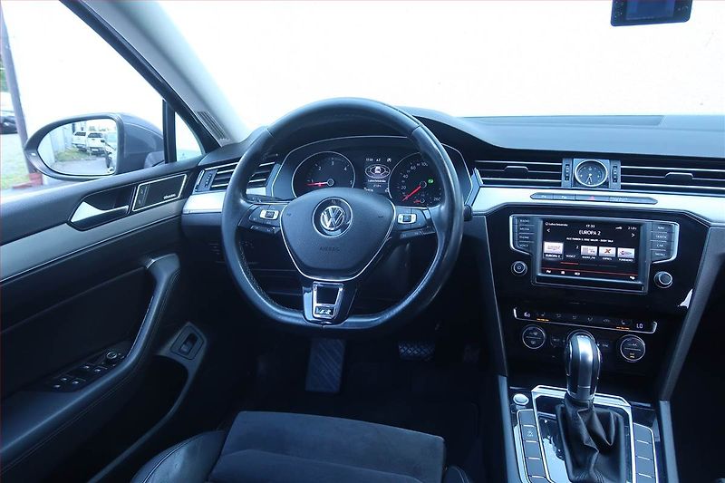 Volkswagen Passat (2015) 2.0 TDI, Automat, Kůže, Navi - fotka 7 z 26