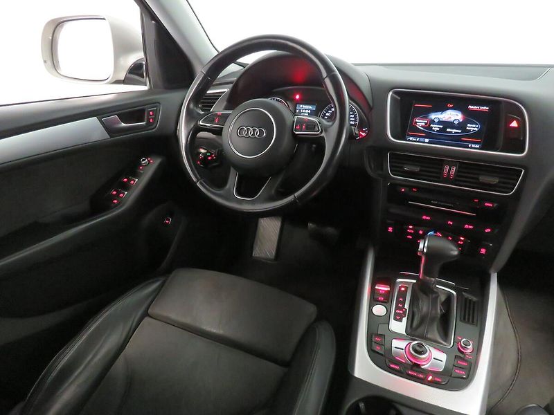 Audi Q5 - fotka 15 z 24