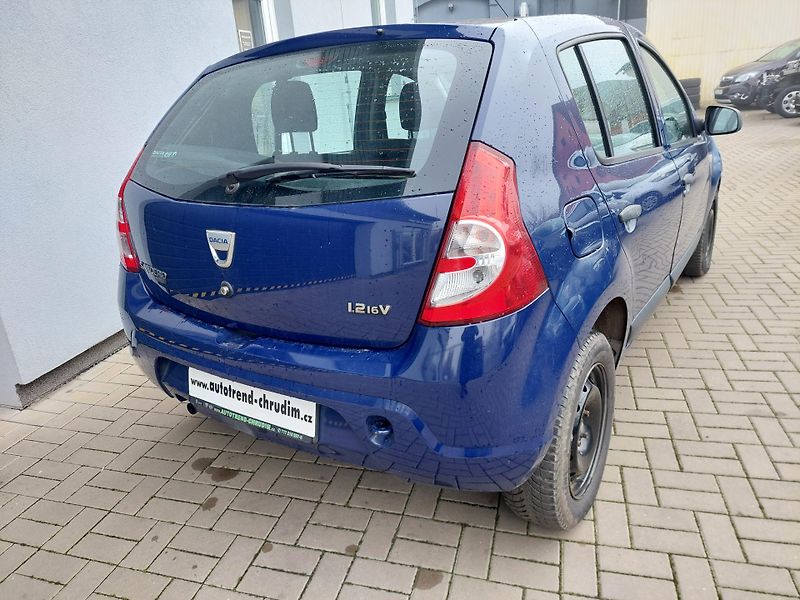 Dacia Sandero (2009) 1.2i-16v - fotka 6 z 25
