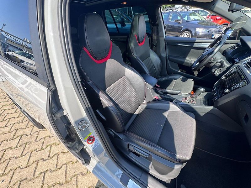 Škoda Octavia (2013) RS 2,0 TDI 135 KW DSG - fotka 38 z 47
