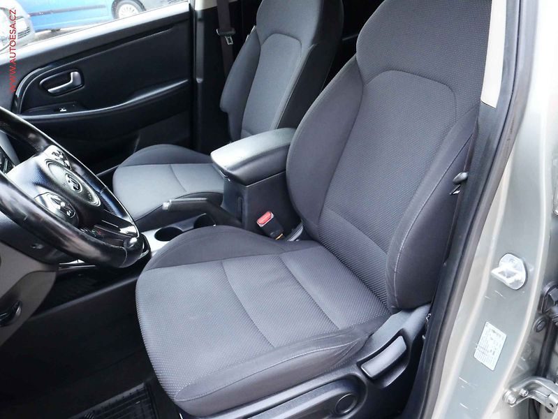 Kia Carens (2013) 1.7 CRDi, 1.maj,ČR, AC - fotka 9 z 18