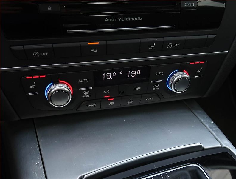 Audi A7 (2015) S-Line 3.0 TDI, 4X4, Automat - fotka 23 z 24