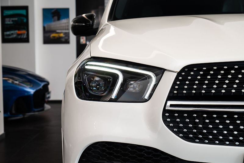 Mercedes-Benz GLE 400d 4MATIC Burmester/Vzduch/3 - fotka 21 z 22