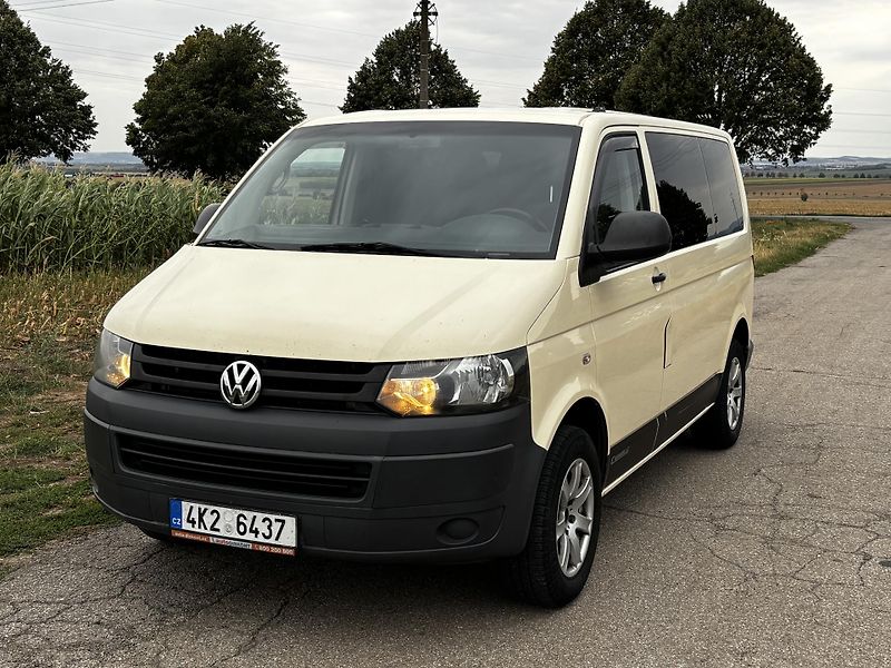 Volkswagen Caravelle (2012) T5.1 2.0 TDI 103 kW (CAAC) - fotka 1 z 15