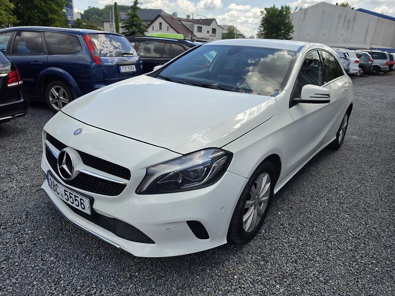 Mercedes-Benz Třídy A 160i  - fotka 2 z 18