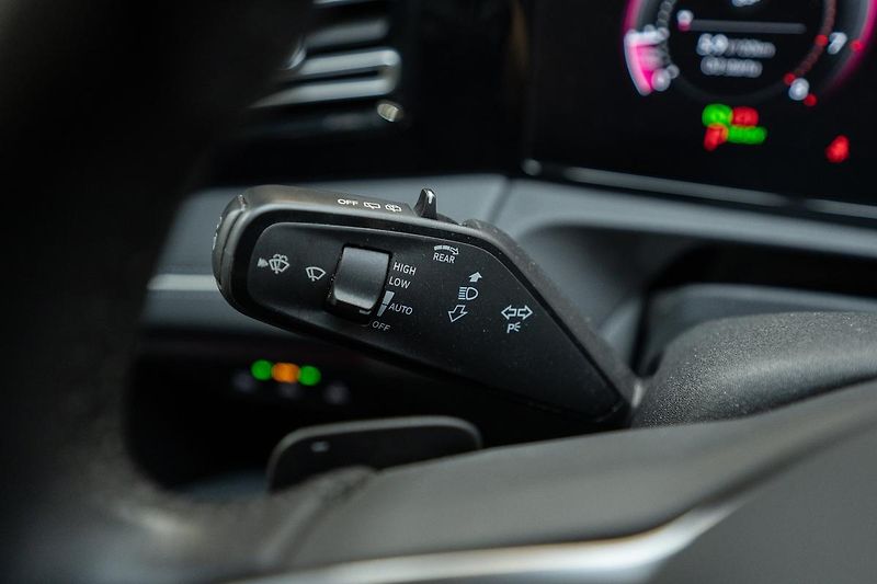Volkswagen Tiguan 1.5 eTSI Elegance 110 kW - fotka 18 z 34
