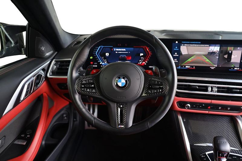 BMW M4 Competition M xDrive - fotka 32 z 35
