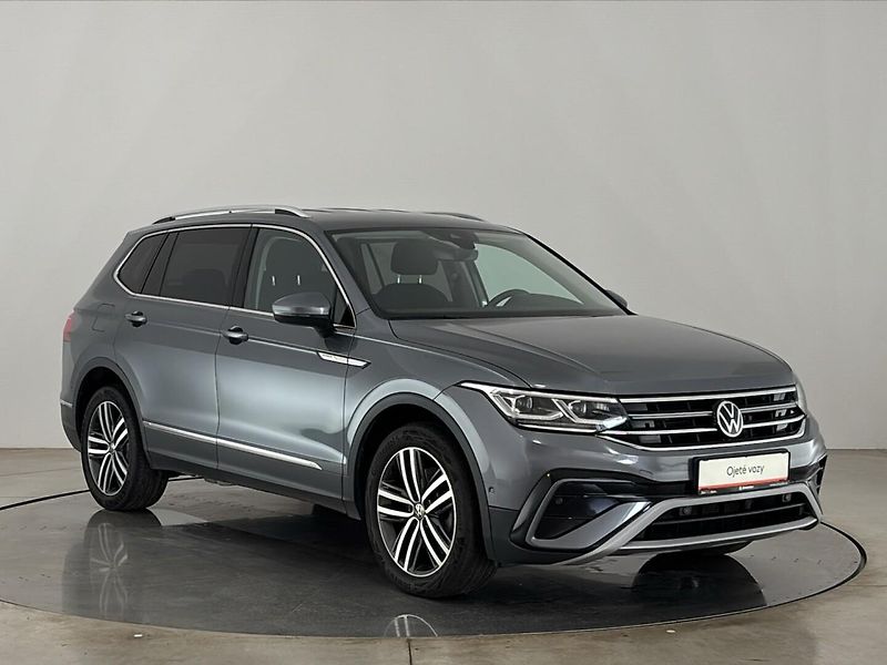 Volkswagen Tiguan Elegance 4Motion DSG - fotka 14 z 30