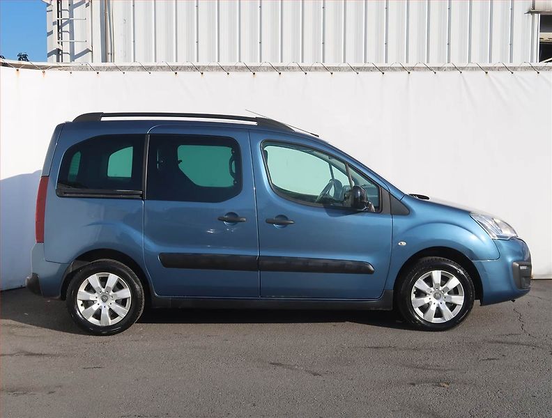 Citroën Berlingo (2016) XTR 1.6 HDi, 5Míst, ČR - fotka 6 z 19