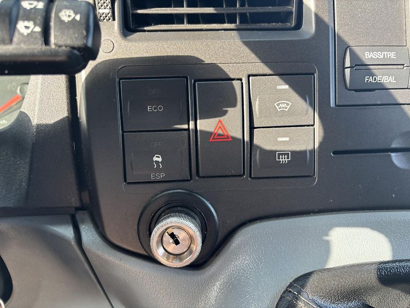Ford Transit 350 L3H2 TREND 6 MÍST - fotka 18 z 41