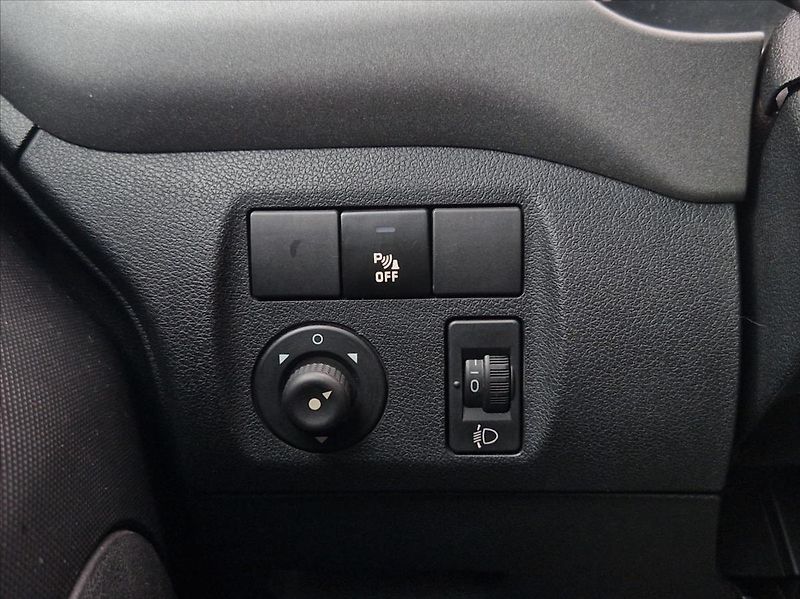 Citroën Berlingo 1,6 HDi 88kW MULTISPACE AUTOAC - fotka 30 z 30
