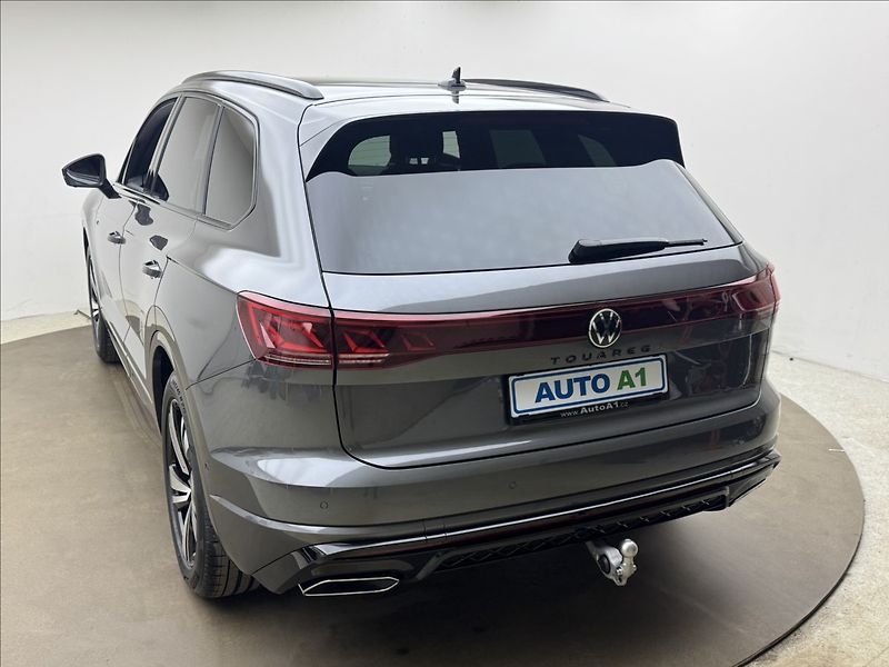 Volkswagen Touareg 3,0 HUD MASÁŽ NZTOP ČR ZÁRUKA - fotka 6 z 54