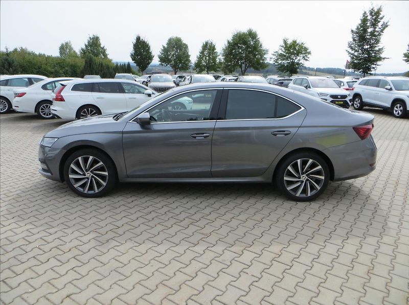 Škoda Octavia 2,0 TDI DSG Style 110kW Tažné - fotka 4 z 31