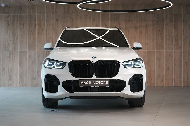 BMW X5 40d xDrive, Nezávislé, Vzduch - fotka 3 z 50