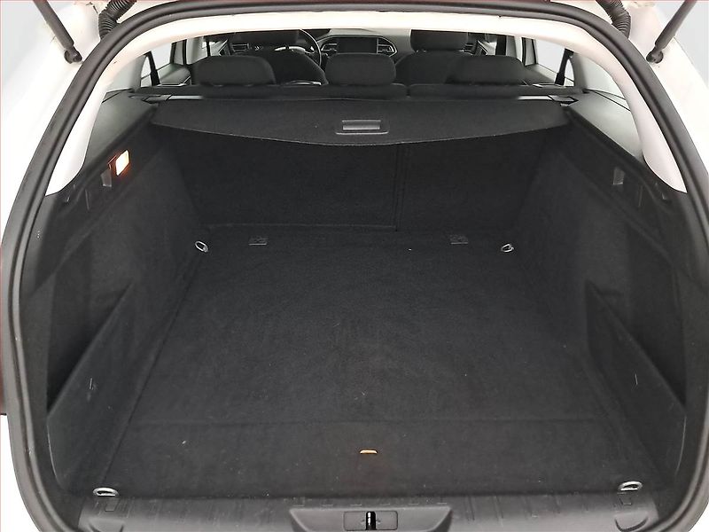 Peugeot 308 (2019) 1.5 BlueHDi, Tempomat - fotka 14 z 21
