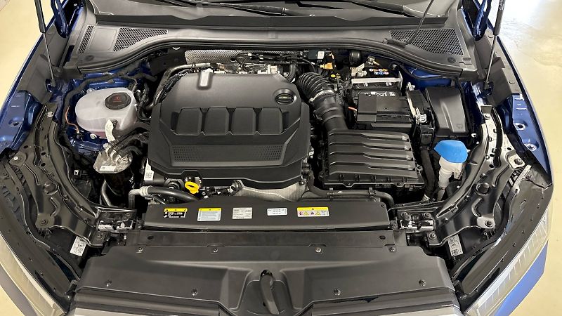 Škoda Superb (2024) Laurin&Klement 2.0 TDI 142kW 4 - fotka 18 z 35