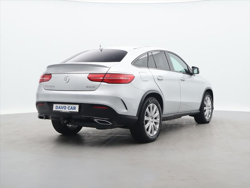 Mercedes-Benz GLE 3,0 350d 190kW 4Matic CZ DPH - fotka 7 z 36