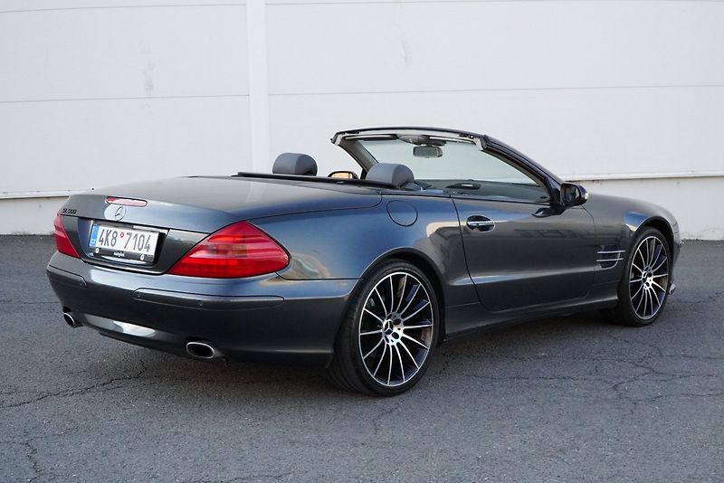 Mercedes-Benz SL 500 V8 - fotka 4 z 36