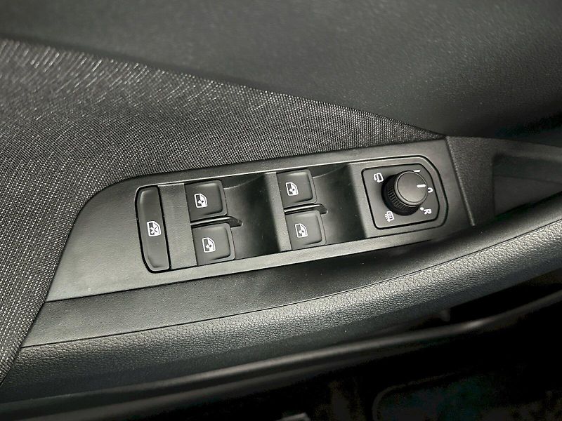 Škoda Kamiq (2025) 1.0TSI 85kW Top Selection - fotka 27 z 31