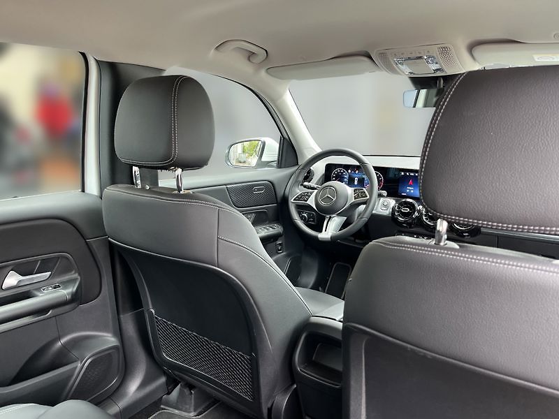 Mercedes-Benz GLB 220 4MATIC Style - fotka 21 z 21