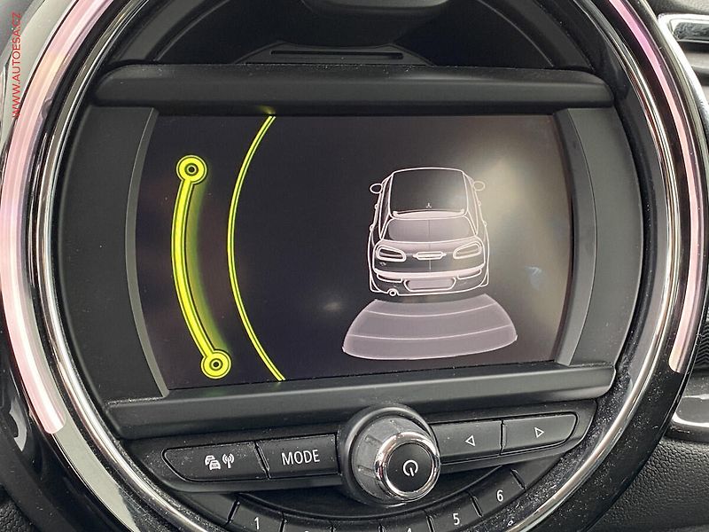 Mini Clubman (2017) 1.5T, Navi - fotka 16 z 16