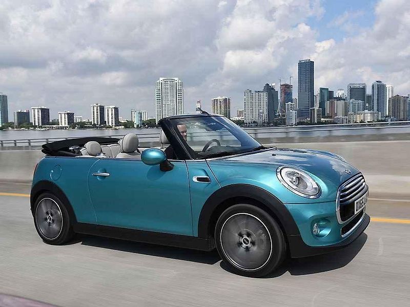Mini Cabrio.