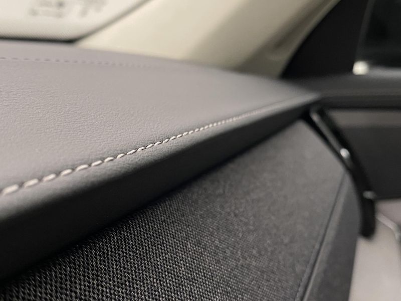 Volvo XC90 (2026) T8 AWD RECHARGE DARK ULTRA - fotka 39 z 79