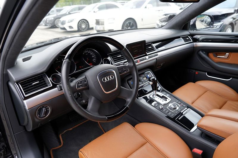 Audi A8 4.2 TDI Long,4x4 Exclusive - fotka 26 z 50