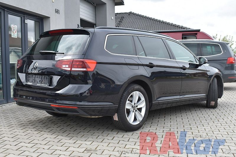 Volkswagen Passat Variant (2023) Business 2,0 TSI automat - fotka 4 z 34