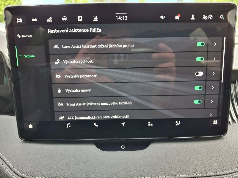 Škoda Superb (2025) iV SportLine DSG 1,5TSi 150kW - fotka 19 z 35