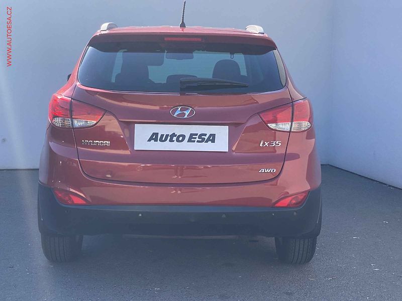 Hyundai ix35 (2010) 2.0i 4x4, ČR, AAC, ČR - fotka 5 z 17