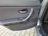 BMW Řada 3 (2010) 320d 105kW 6MAN -NAVI-SENZORY - náhled 32