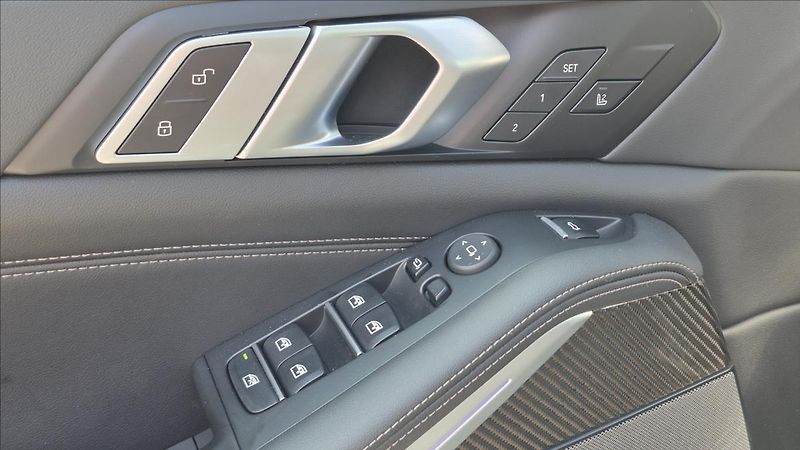 BMW X5 3,0 30d xDrive Msport DPH ČR - fotka 21 z 35