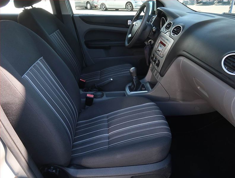 Ford Focus (2008) 1.6 16V, po STK - fotka 9 z 16